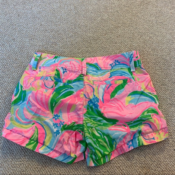 Lilly Pulitzer Patterned Shorts - Picture 3 of 5